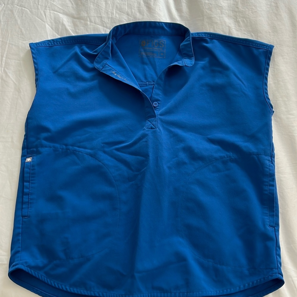 Figs royal blue Rafaela XS scrub top and XXS petite Zamora joggers